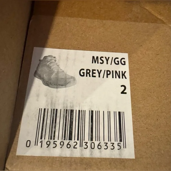 AND1 Assist 6.0 Gray and Pink Sneakers size 2 Youth - Picture 10 of 10